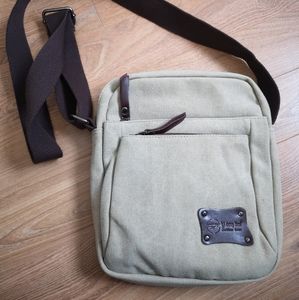 Padded crossbody bag